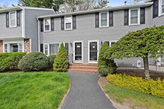46 Sharron Dr 46, Easton, MA 02375