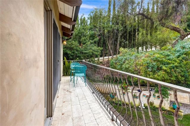 4751 Topeka Drive, Tarzana, CA 91356