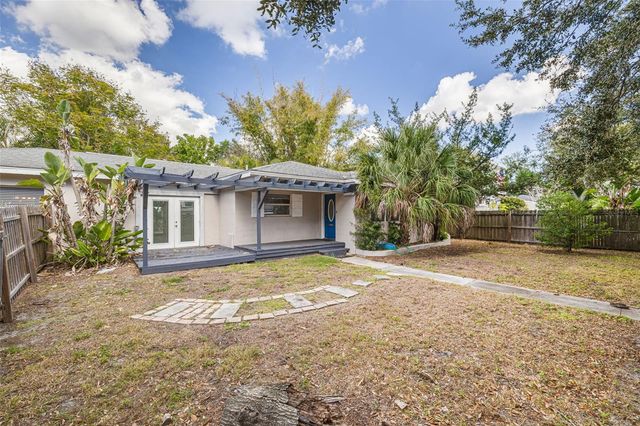 5655 1ST AVENUE N, St Petersburg, FL 33710