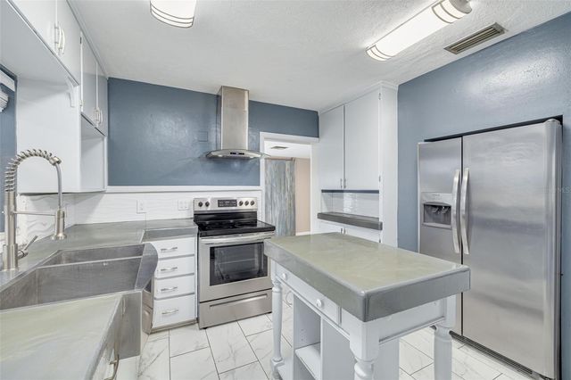 5655 1ST AVENUE N, St Petersburg, FL 33710