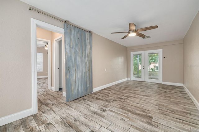 5655 1ST AVENUE N, St Petersburg, FL 33710