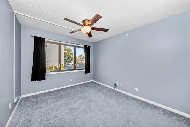 4530 W 93rd Street 1A, Oak Lawn, IL 60453