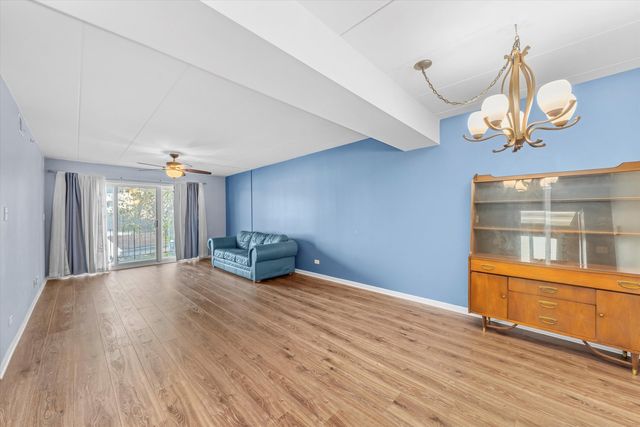 4530 W 93rd Street 1A, Oak Lawn, IL 60453