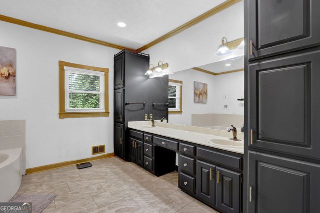 3765 Cannonwolde Drive, Snellville, GA 30039