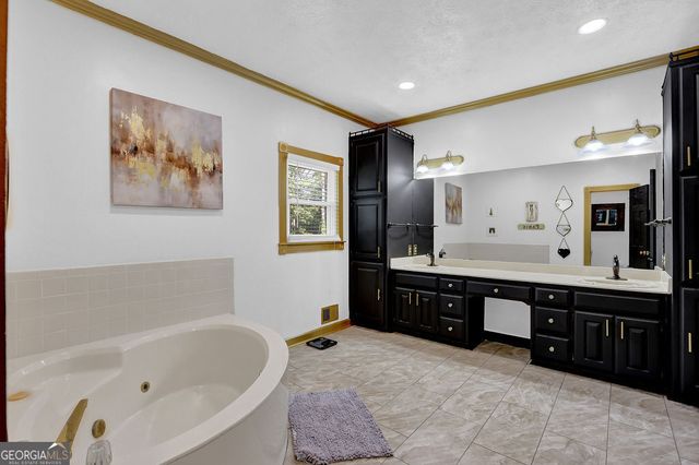 3765 Cannonwolde Drive, Snellville, GA 30039