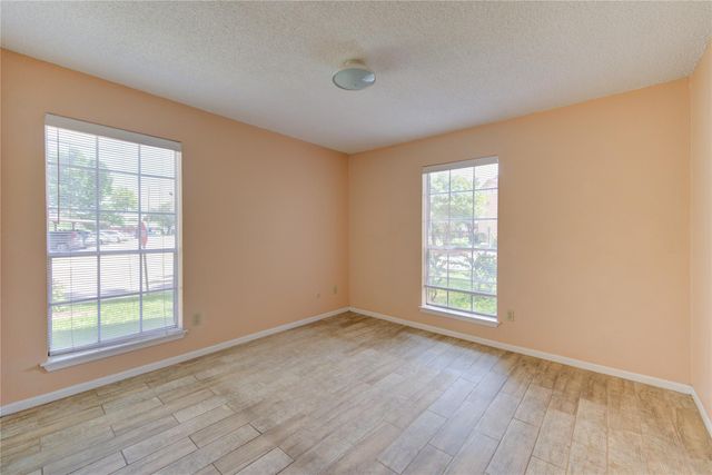 2120 El Paseo Street 619, Houston, TX 77054