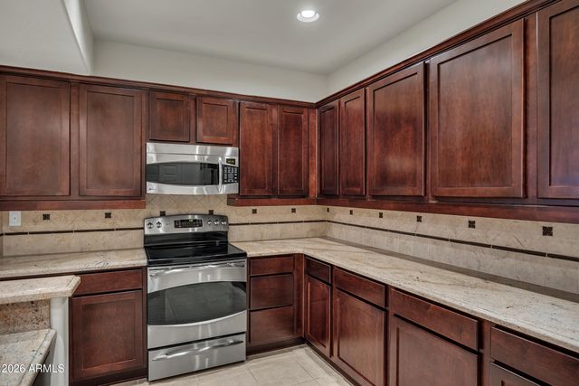 3935 E ROUGH RIDER Road 1250, Phoenix, AZ 85050