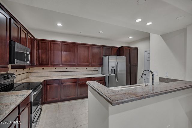 3935 E ROUGH RIDER Road 1250, Phoenix, AZ 85050