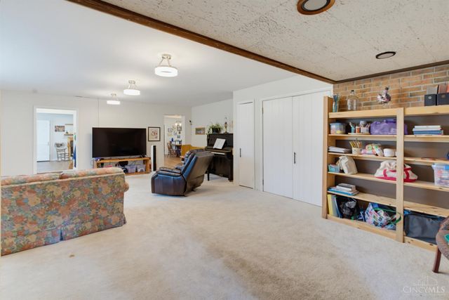 3575 Sorrento Drive, Amberley, OH 45236