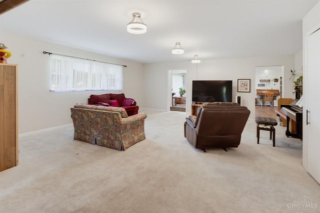3575 Sorrento Drive, Amberley, OH 45236