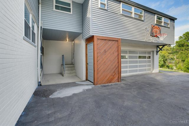 3575 Sorrento Drive, Amberley, OH 45236
