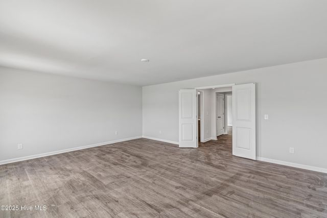 619 S Squires Run Lane, Richlands, NC 28574