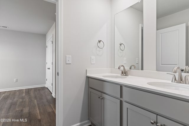 619 S Squires Run Lane, Richlands, NC 28574