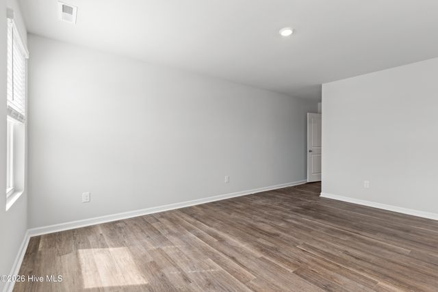 619 S Squires Run Lane, Richlands, NC 28574