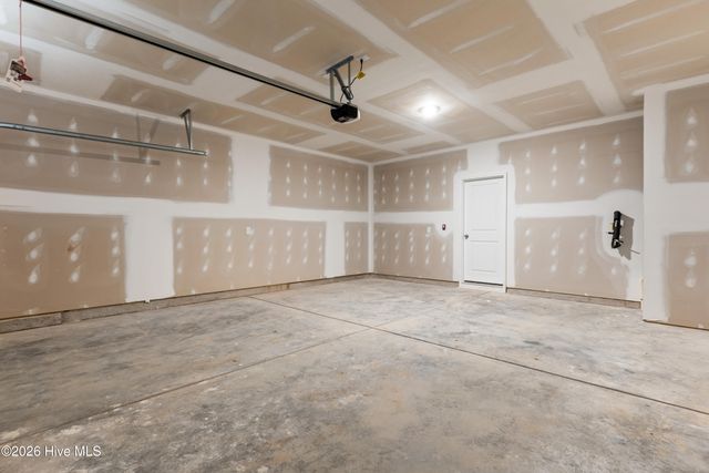 619 S Squires Run Lane, Richlands, NC 28574