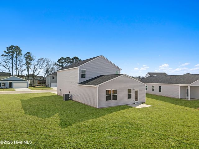 619 S Squires Run Lane, Richlands, NC 28574