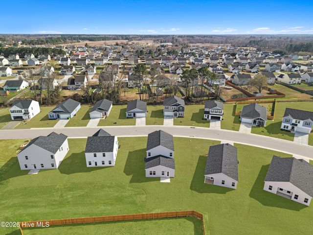 619 S Squires Run Lane, Richlands, NC 28574