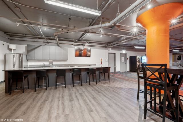 565 W Quincy Street 1417, Chicago, IL 60661