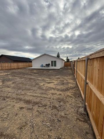 16650 Grey Pine Street, La Pine, OR 97739