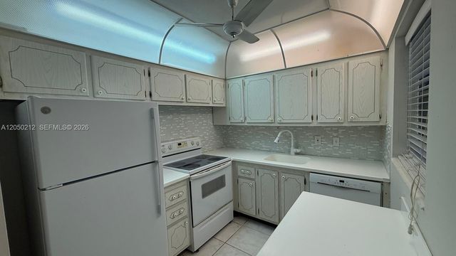 573 E Durham U 573, Deerfield Beach, FL 33442