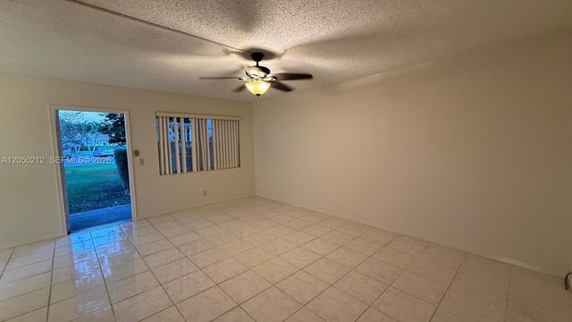 573 E Durham U 573, Deerfield Beach, FL 33442