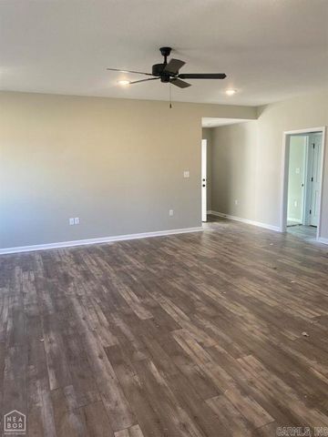 5736 Morgan Drive, Jonesboro, AR 72405