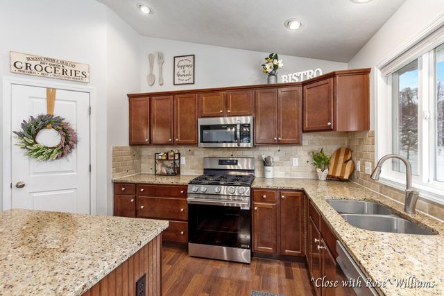 8531 Twin Lakes Drive, Jenison, MI 49428