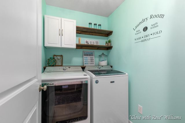 8531 Twin Lakes Drive, Jenison, MI 49428