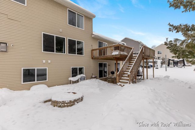 8531 Twin Lakes Drive, Jenison, MI 49428