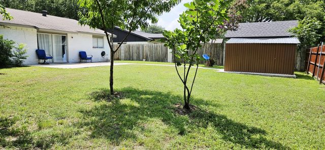 1529 Meridian Way, Garland, TX 75040