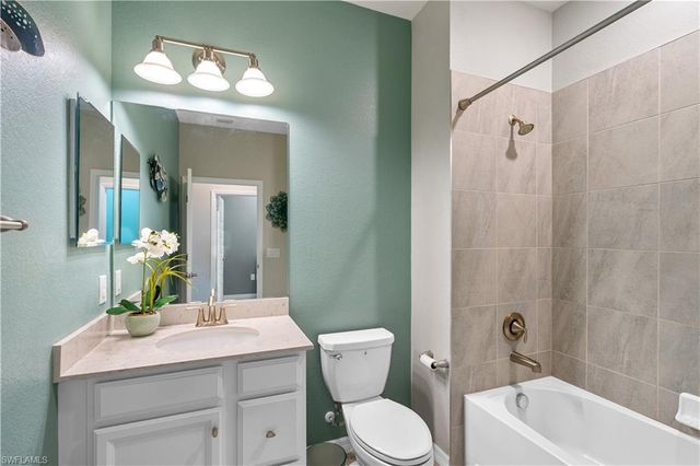 11884 Arboretum Run DR 201, Fort Myers, FL 33913