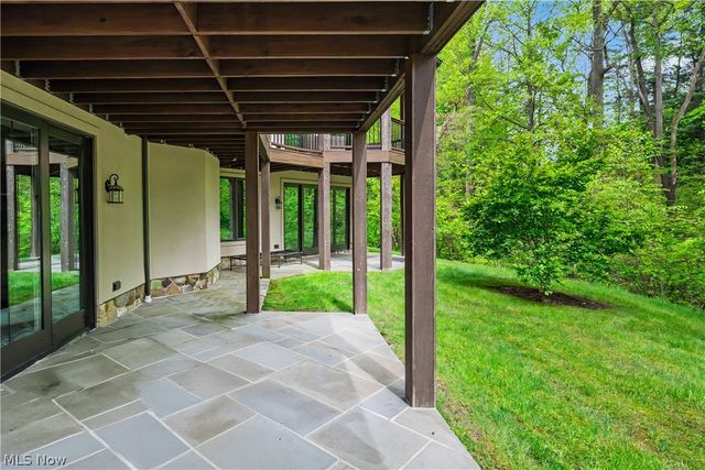 90 Lancaster Court, Moreland Hills, OH 44022