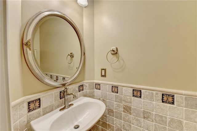 2726 Beynon Lane, Suwanee, GA 30024