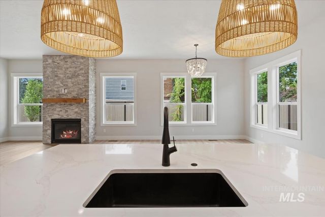 4629 N Collister Dr, Boise, ID 83703