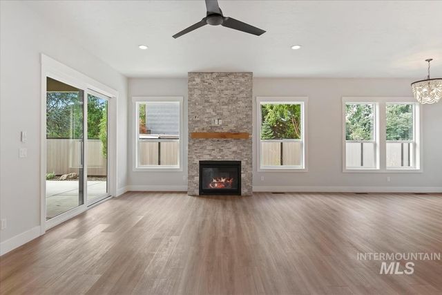 4629 N Collister Dr, Boise, ID 83703