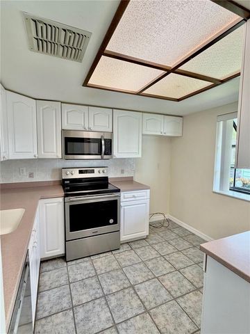 7632 BAYHILL COURT, New Port Richey, FL 34654