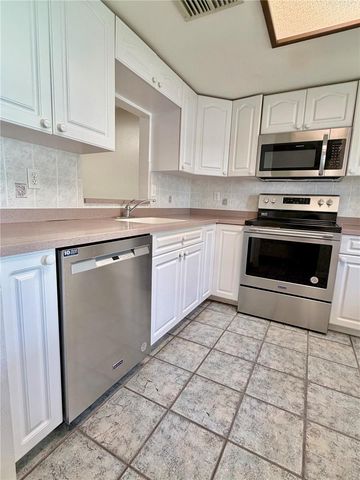 7632 BAYHILL COURT, New Port Richey, FL 34654