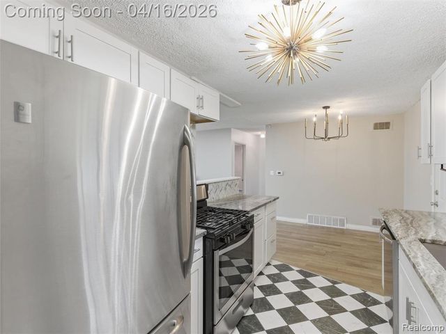 2674 Littletell Avenue, West Bloomfield, MI 48324