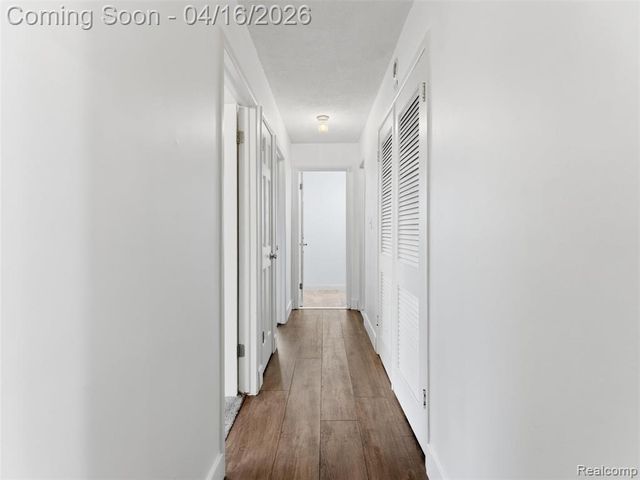 2674 Littletell Avenue, West Bloomfield, MI 48324