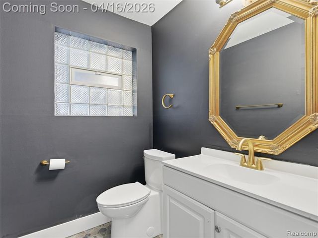 2674 Littletell Avenue, West Bloomfield, MI 48324