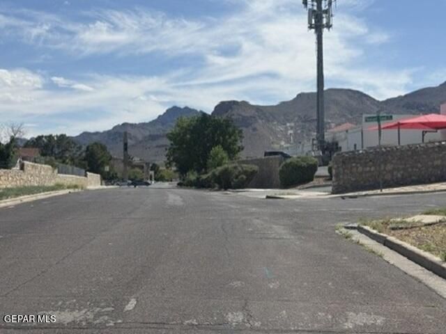 10785 Pleasant Hills Drive, El Paso, TX 79924