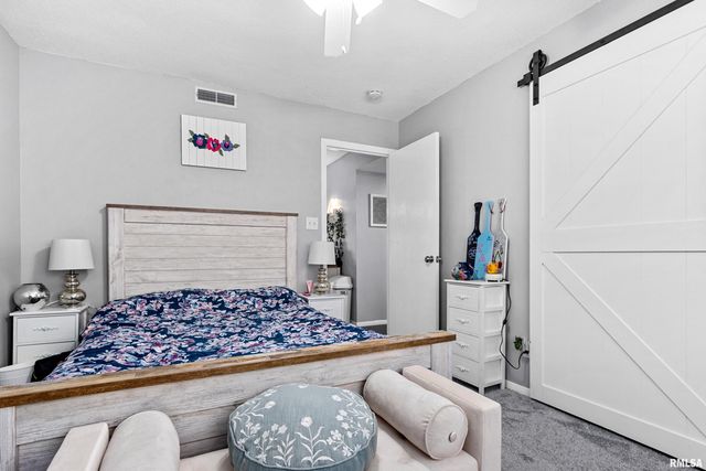 6300 N Allen Rd Unit 10, Peoria, IL 61614