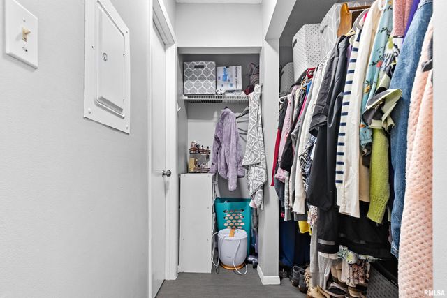 6300 N Allen Rd Unit 10, Peoria, IL 61614