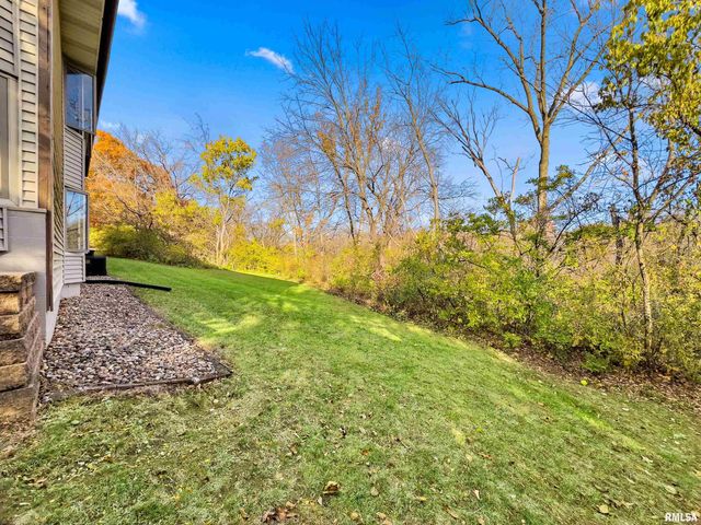 6300 N Allen Rd Unit 10, Peoria, IL 61614