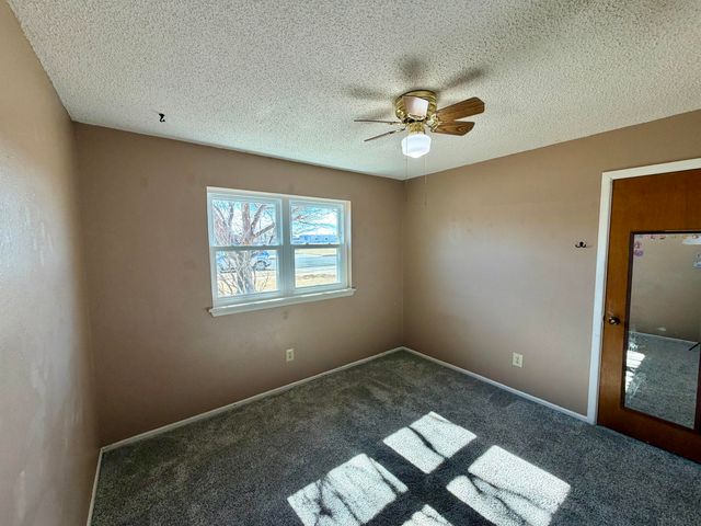 1420 W 26th Street, Plainview, TX 79072