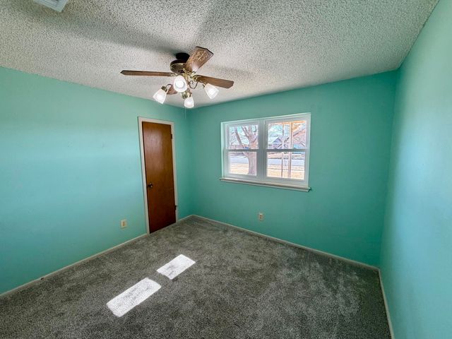 1420 W 26th Street, Plainview, TX 79072