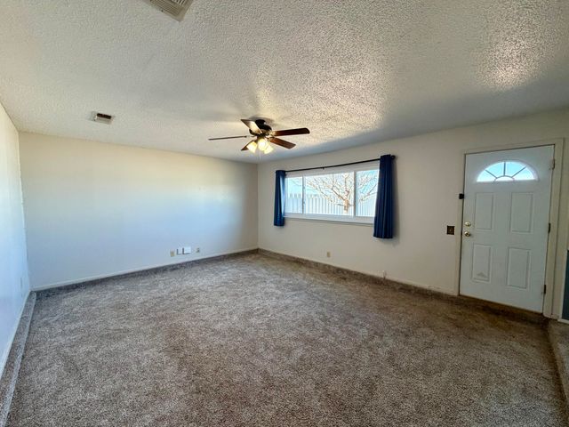 1420 W 26th Street, Plainview, TX 79072