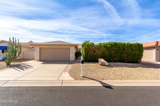 26422 S NEW TOWN Drive, Sun Lakes, AZ 85248