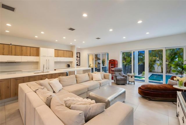 1732 SHORELAND DRIVE, Sarasota, FL 34239