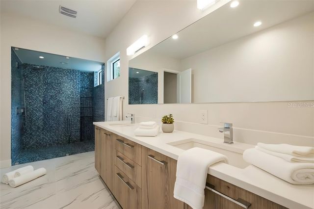 1732 SHORELAND DRIVE, Sarasota, FL 34239